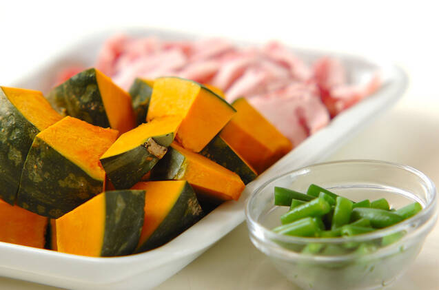 カボチャと豚バラ肉の煮物の作り方の手順1