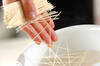 梅マヨ素麺の作り方の手順1