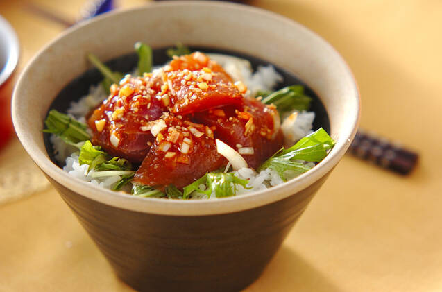 ピリ辛マグロ丼