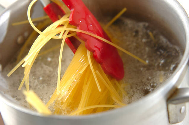 キノコとアンチョビのパスタの作り方の手順5