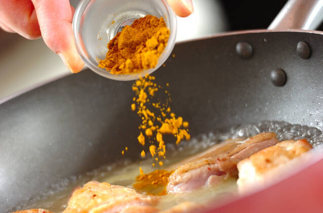 鶏もも肉のカレー煮込みの作り方の手順4
