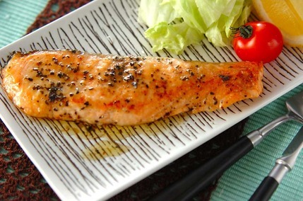 サーモンのハーブバターソテー