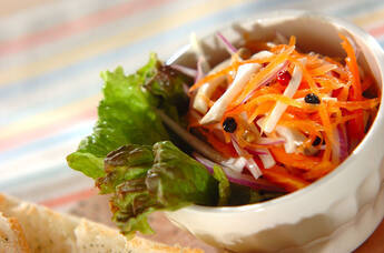 せん切りニンジンのサラダ