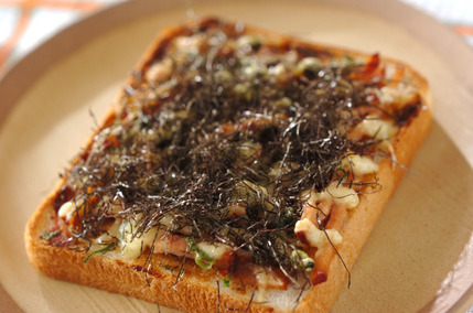 ネギみそチャーシューピザトースト