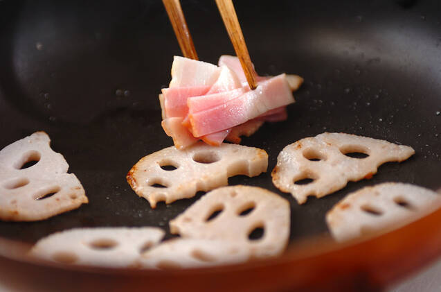 レンコンとベーコンのバルサミコソテーの作り方の手順2