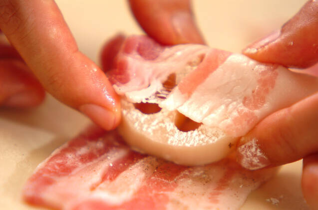 レンコンの豚巻きの作り方の手順2