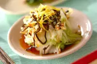 白菜と塩昆布のレンジ蒸し