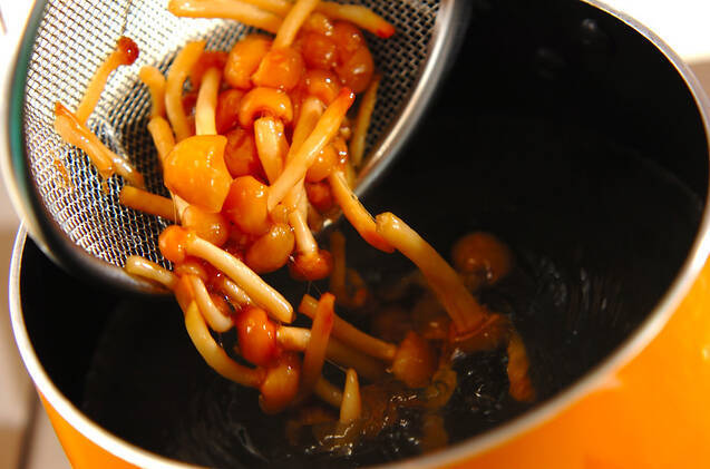 ナメコのみそ汁の作り方の手順3