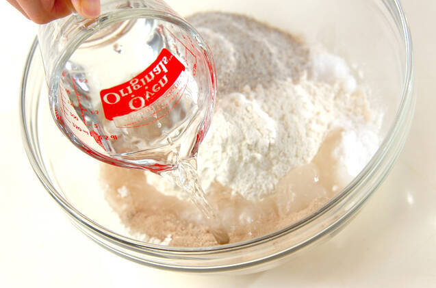 トロピカルフルーツのライ麦パンの作り方の手順3