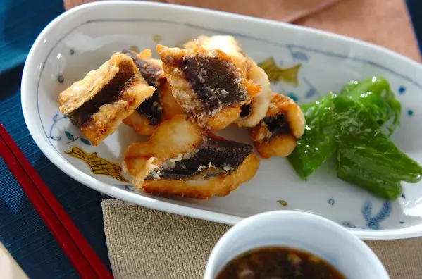 皮までおいしい イサキの唐揚げ レシピ 作り方 E レシピ 料理のプロが作る簡単レシピ