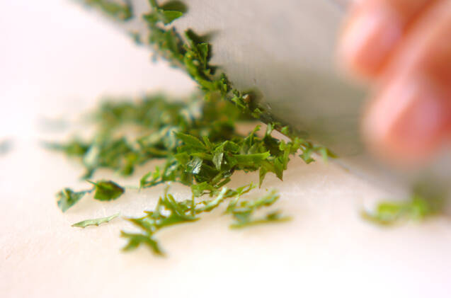 野沢菜納豆和えの作り方の手順2