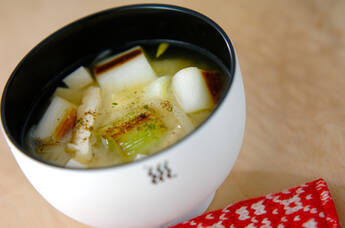 焼き白ネギの麦みそ汁