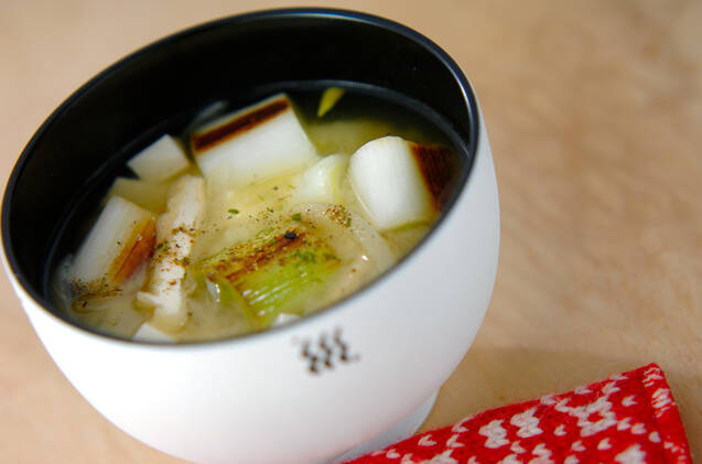 焼き白ネギの麦みそ汁