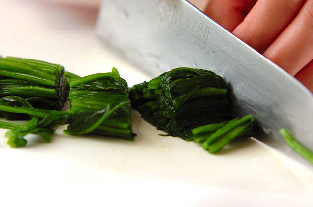 ホウレン草のナムルの作り方の手順1
