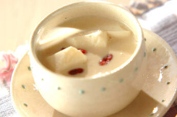 お豆腐のココナッツスープ
