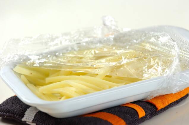 ふわふわ卵の塩辛炒めの作り方の手順2