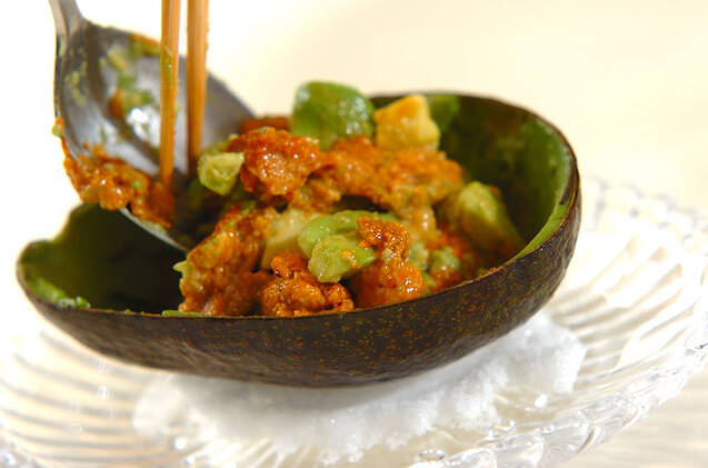 アボカドのウニ和えの作り方の手順4