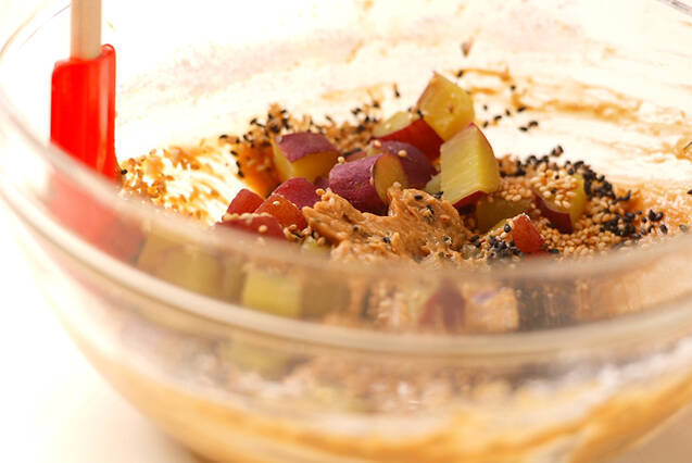 お茶セサミ蒸し菓子の作り方の手順2