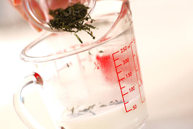 お茶セサミ蒸し菓子の作り方の手順1