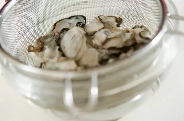 カキとネギの卵とじの作り方1