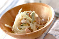 玉ネギのココナッツサラダ