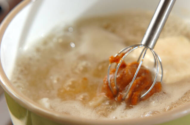 おろしレンコンの田舎みそ汁の作り方の手順4