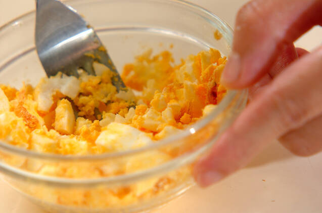 ゆで卵の中華風の作り方の手順1