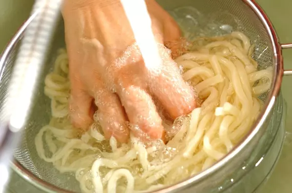 焼き油揚げの冷やし麺の作り方2