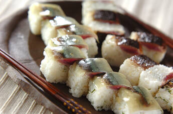 サンマのお寿司