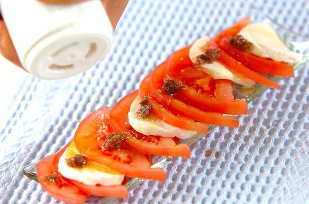 トマトとアンチョビのサラダの作り方の手順4