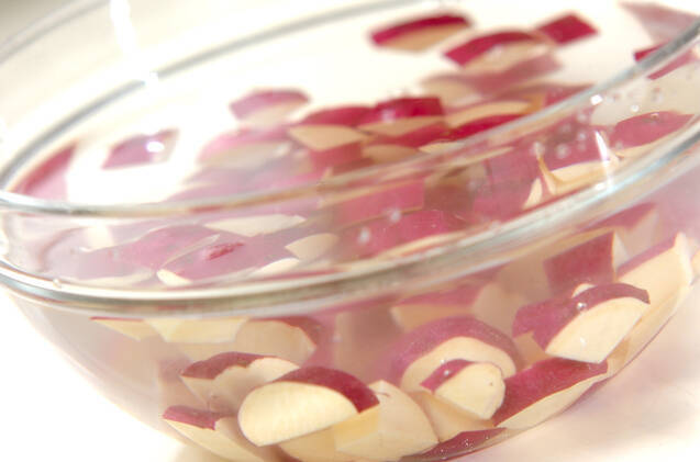 おいもさんご飯の作り方の手順1