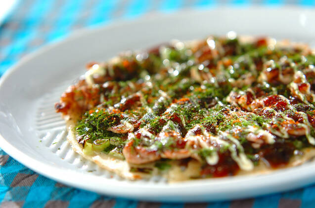 皿に盛られたカリカリ豚のねぎ焼き