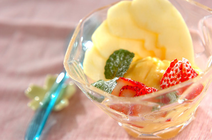 カスタードイチゴ