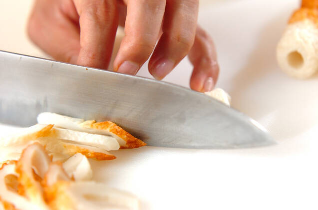 卵白のちくわスープの作り方の手順1