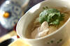 セロリとモヤシのチキンスープ