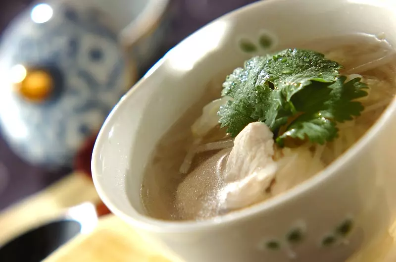 セロリとモヤシのチキンスープ レシピ 作り方 E レシピ 料理のプロが作る簡単レシピ