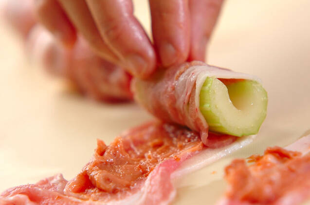 セロリの豚肉梅みそ巻きの作り方の手順3