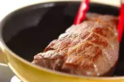 炊飯器で簡単失敗なし！絶品ローストビーフの作り方1