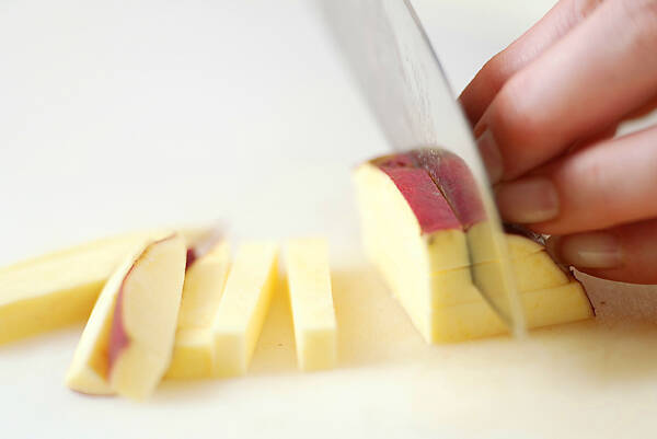 サツマイモのきんぴらの作り方の手順1