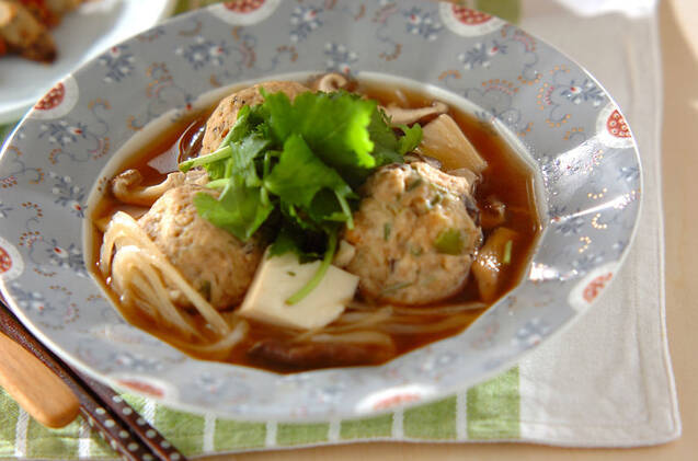 ゴマ団子入りスープ煮