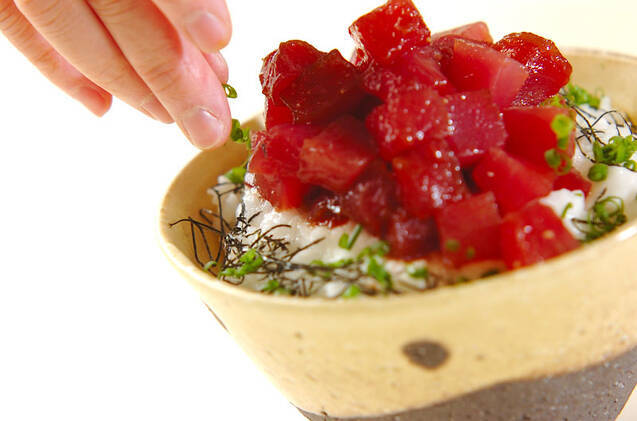 漬けマグロの山かけ丼の作り方の手順4