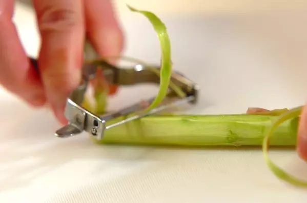 春野菜のサラダの下準備2