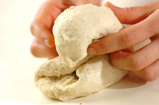 バジルとクリームチーズのプチ白パンの作り方の手順7