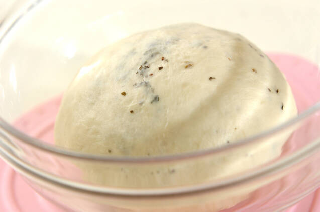 バジルとクリームチーズのプチ白パンの作り方の手順8