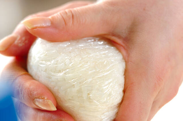 おにぎり・飾りリンゴの作り方の手順1