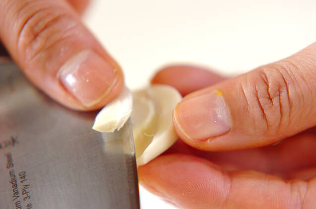 ホタテ缶とトマトのシンプルパスタの作り方の手順1