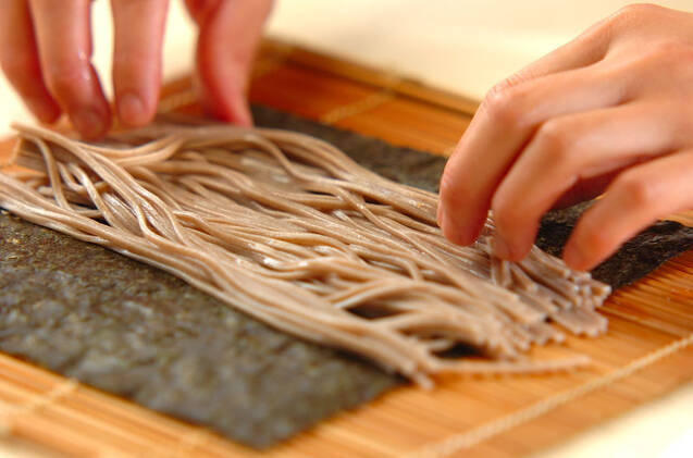 そば巻き寿司の作り方の手順6