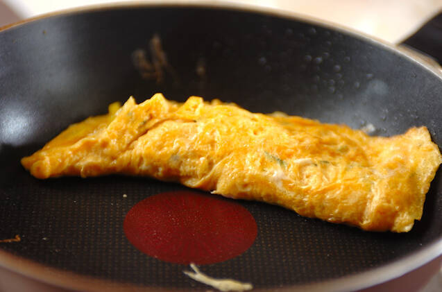 たくあんと大葉の卵焼きの作り方の手順3