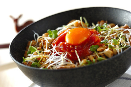 マグロの健脳ユッケ丼