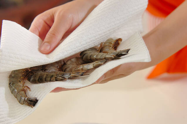 エビのハーブガーリックオイル焼きの作り方の手順1